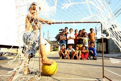 [futebol+de+rua[1].jpg]